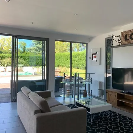 Large House With Pool In Perigueux Villa *